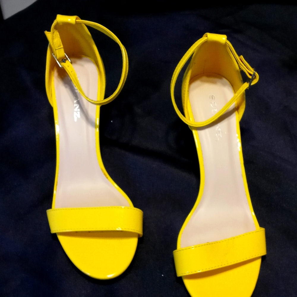 Solanz Shoes 8.5m yellow